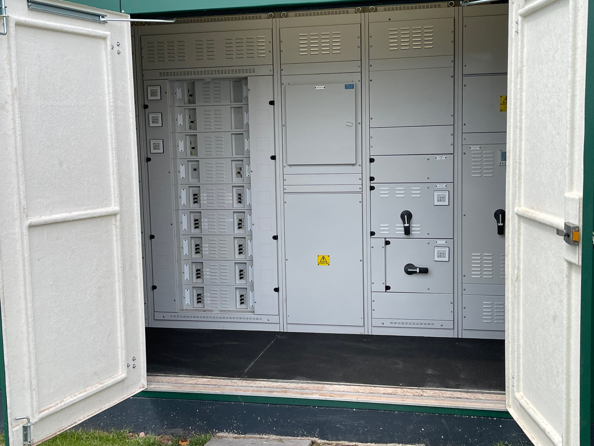 Commercial & Industrial Installations — illustrative image
